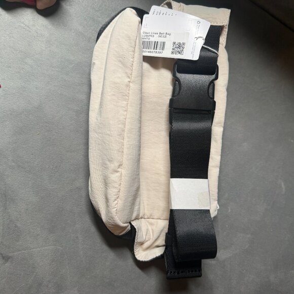 Lululemon Athletica Clean Lines Belt Bag 2L white Opal NEW WITH TAG - Picture 6 of 7